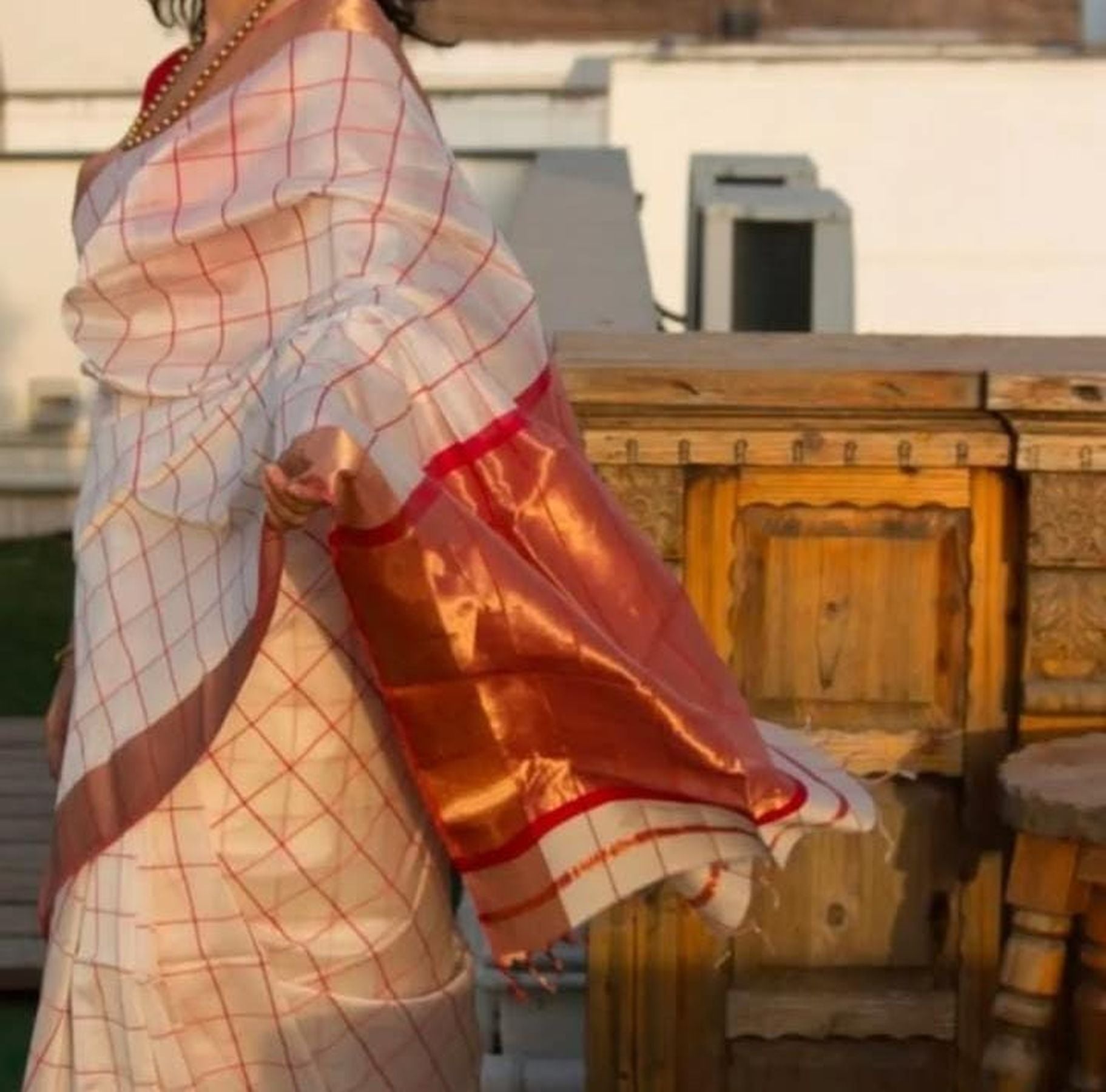 Handpicked for You Pure Handloom Maheshwari Saree – White & Red Checks with Gold Zari Pallu