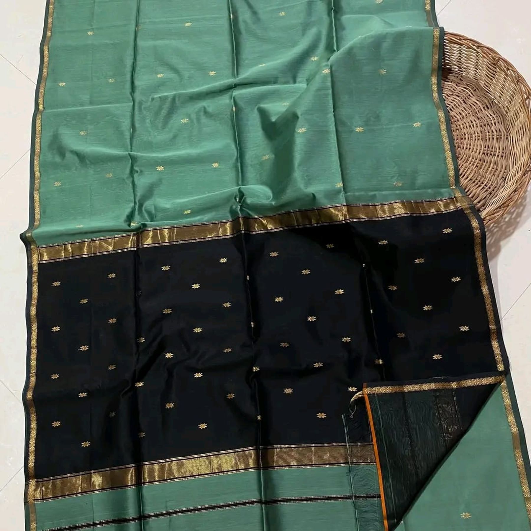 Pure Handloom Maheshwari Silk Saree  | Taara