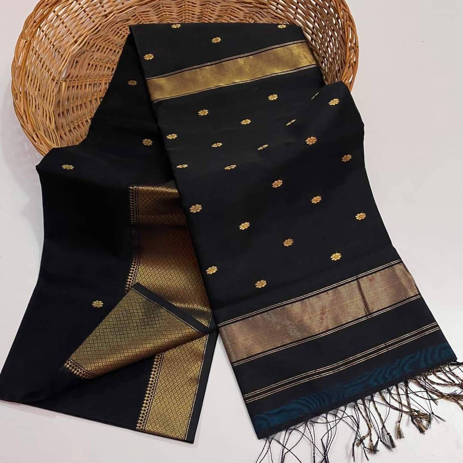 Maheshwari Silk Handloom Bhuta Saree